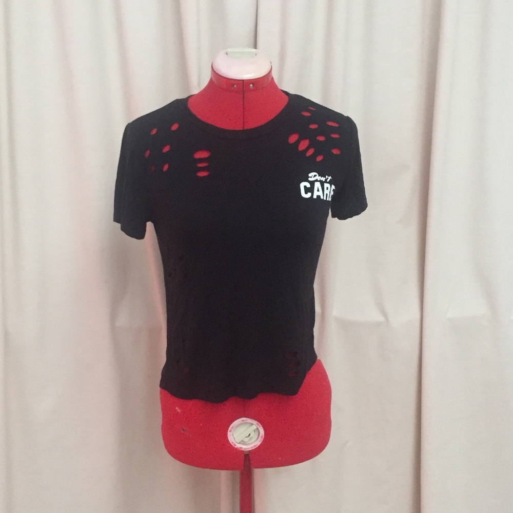Black crop top shirt